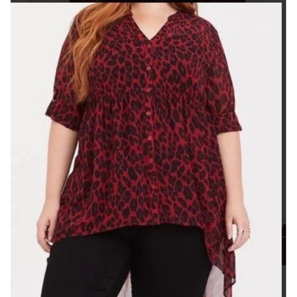 Torrid red animal print high/low tunic Blouse size 3    22/24   Or 3x